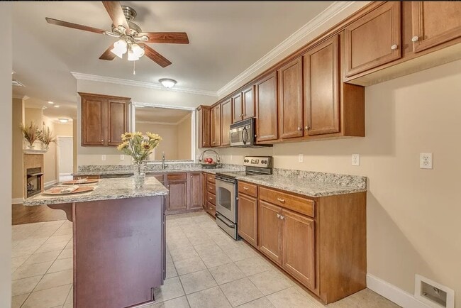 2208 Stanford Ct in Murfreesboro, TN - Foto de edificio - Building Photo