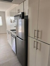 1601 Meridian Ave, Unit 202 in Miami Beach, FL - Foto de edificio - Building Photo