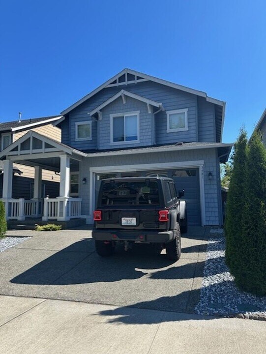 3981 Campus Willows Loop NE in Lacey, WA - Building Photo
