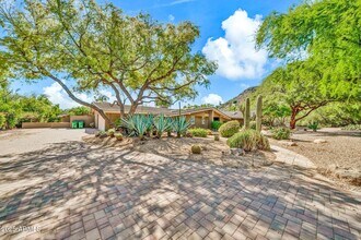 4531 E Quartz Mountain Rd in Paradise Valley, AZ - Building Photo - Building Photo