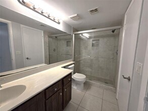 5672 Rock Island Rd, Unit 251 in Tamarac, FL - Building Photo - Building Photo