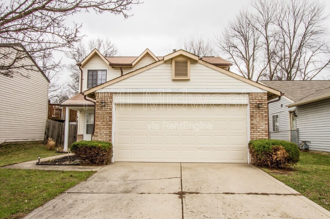 1838 Keystone Lakes Dr in Indianapolis, IN - Building Photo