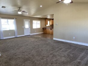 700 N 1st Ave in Thatcher, AZ - Building Photo - Building Photo