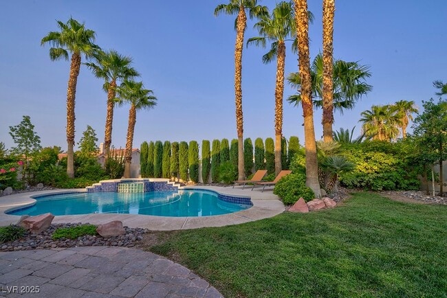 property at 2394 Millcroft Dr