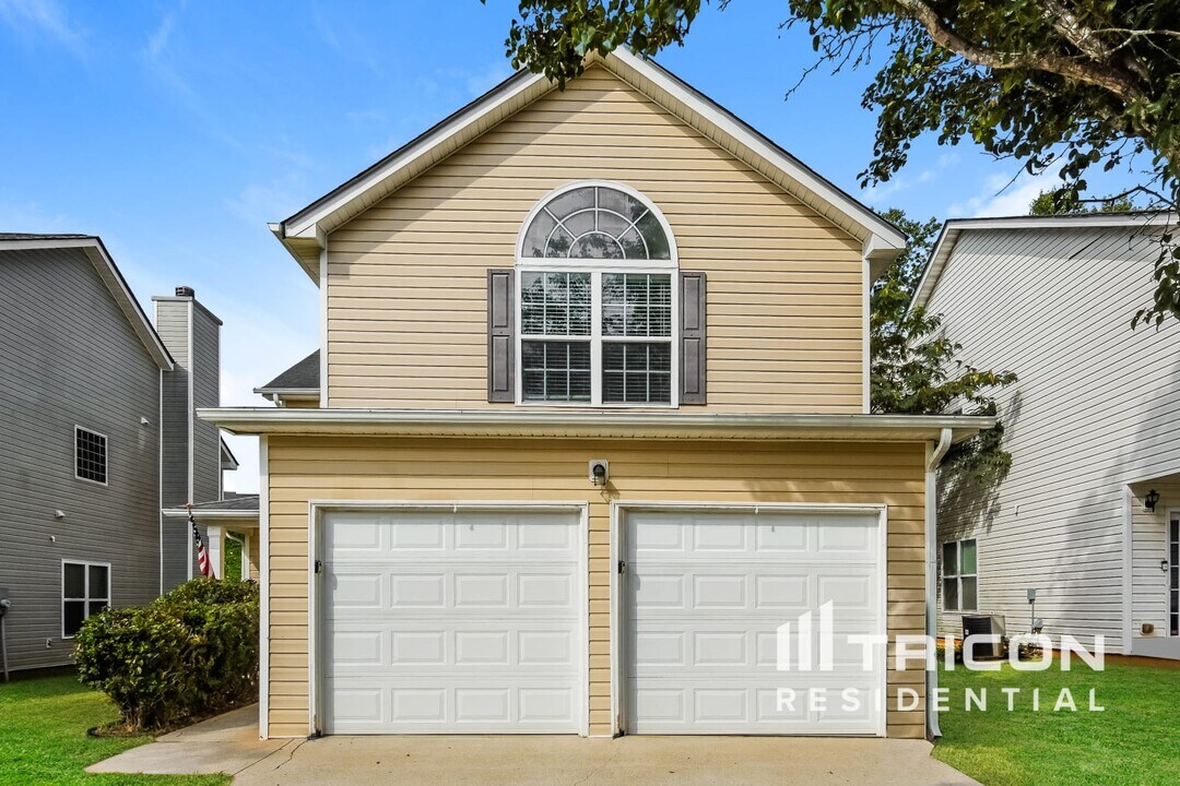 3032 Summer Breeze Dr in Villa Rica, GA - Building Photo