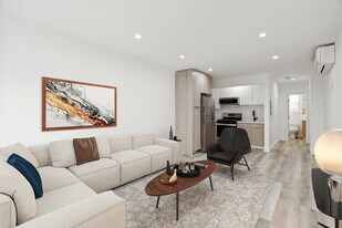 2034 Garth Avenue in Los Angeles, CA - Building Photo