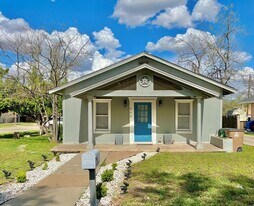 222 N Madison St in San Angelo, TX - Building Photo