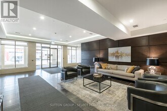 330-330 Ridout St S in London, ON - Building Photo - Building Photo
