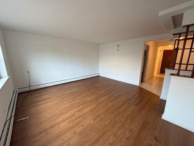 9595 Maple Dr in Rosemont, IL - Building Photo - Building Photo