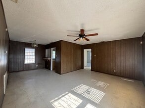 3413 N Buena Vista Ave in Laredo, TX - Building Photo - Building Photo