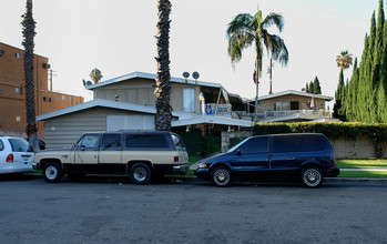 1128 W Casa Grande Ave in Anaheim, CA - Building Photo - Building Photo