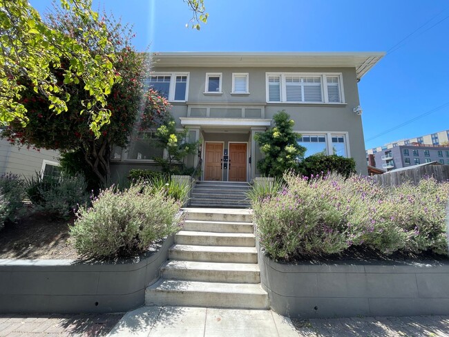 11-19 Yosemite Ave in Oakland, CA - Building Photo - Building Photo