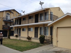 1501 Obispo Ave in Long Beach, CA - Building Photo - Building Photo