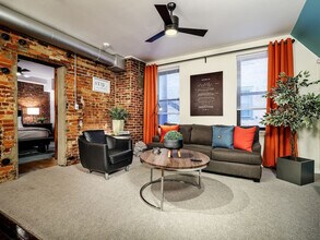 219 Vine St in Philadelphia, PA - Foto de edificio - Building Photo