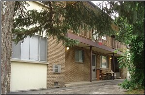 558 N Ardmore Ave in Villa Park, IL - Foto de edificio