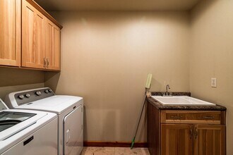 1613 Chase St in La crosse, WI - Building Photo - Building Photo