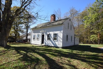 100 Bradford Corner Rd in Woodstock, CT - Building Photo - Building Photo