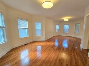 9-11 Emerald St in Medford, MA - Building Photo - Building Photo