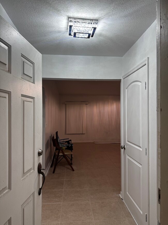 681 Madrid Dr in Kissimmee, FL - Building Photo - Building Photo