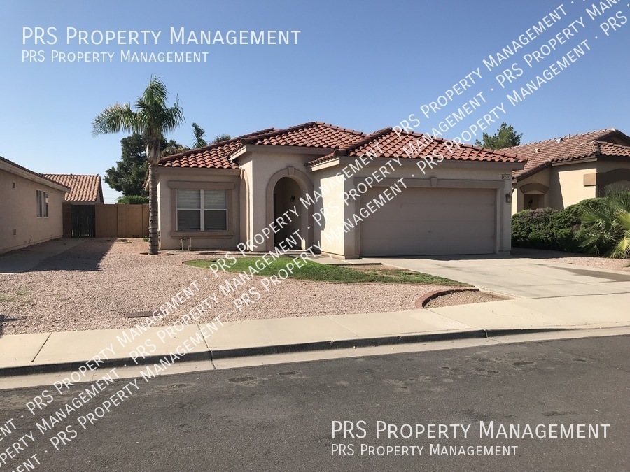 8131 E Osage Ave in Mesa, AZ - Building Photo