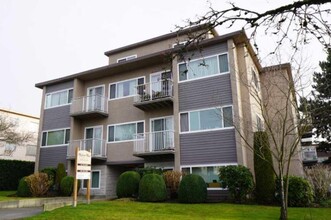 8740 Selkirk St in Vancouver, BC - Building Photo - Building Photo