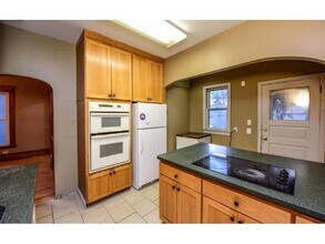 955 18th Ave SE in Minneapolis, MN - Building Photo - Building Photo