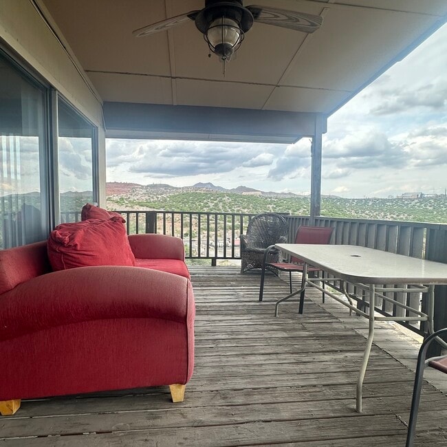 158 Milton Ave in Miami, AZ - Foto de edificio - Building Photo