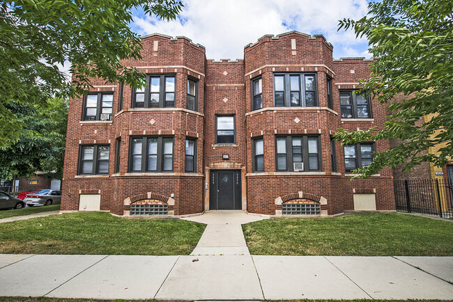 6458 S Fairfield Ave in Chicago, IL - Building Photo - Building Photo