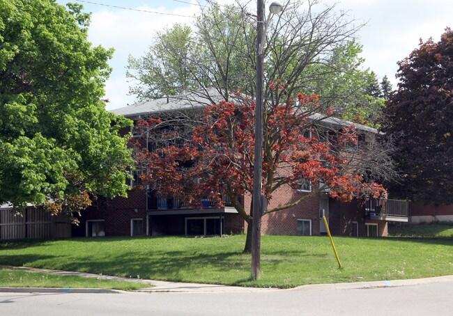 805 Grace St in Newmarket, ON - Building Photo - Primary Photo