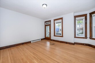 209 Dill Ave in Frederick, MD - Foto de edificio - Building Photo