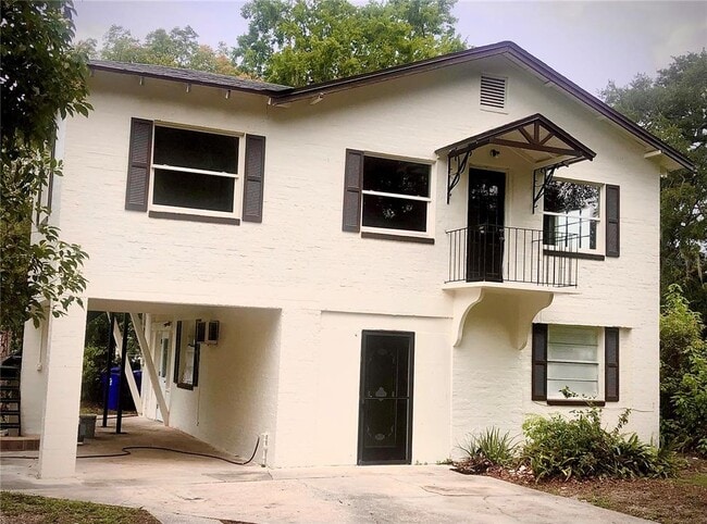 property at 613 1/2 S Ingraham Ave