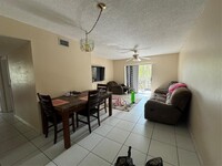 4344 NW 9th Ave, Unit 10-3b in Deerfield Beach, FL - Foto de edificio - Building Photo