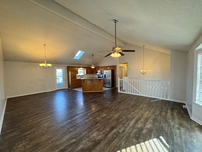 711 Hallbrooke Dr in Warrensburg, MO - Building Photo - Building Photo