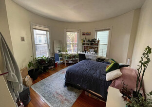 8 Carmel St, Unit 1 in Boston, MA - Foto de edificio - Building Photo