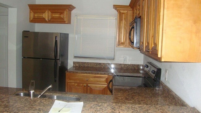 1515 Lake Crystal Dr, Unit H in Royal Palm Beach, FL - Building Photo - Building Photo