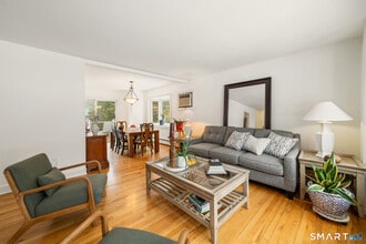 16 Cushing Dr in Danbury, CT - Building Photo - Building Photo