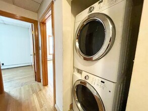 5 Oswald St, Unit 2 in Boston, MA - Building Photo - Building Photo