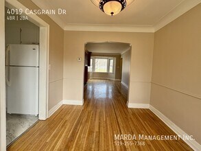 4019 Casgrain Dr in Windsor, ON - Building Photo - Building Photo