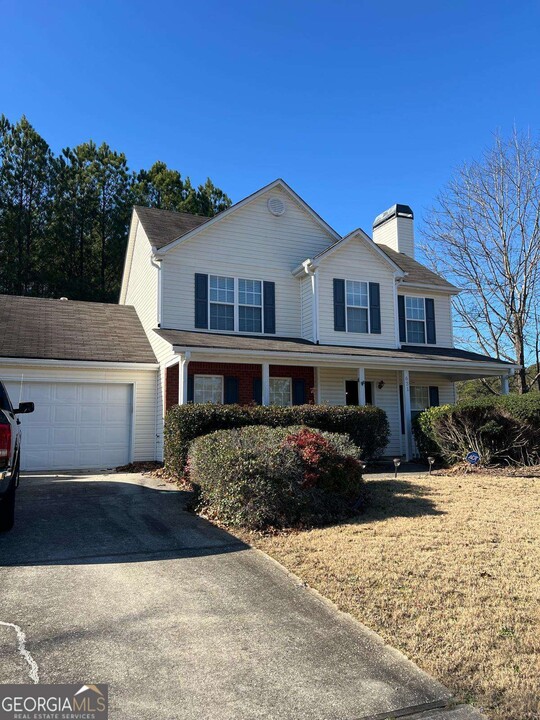 631 Stonecrest Dr in Loganville, GA - Building Photo