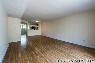 144 N Beacon St, Unit B1 in Boston, MA - Building Photo
