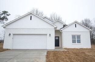 42 Oak Ave in Brighton, TN - Building Photo