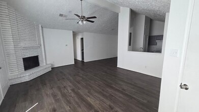 19938 Laurel Trail Dr in Cypress, TX - Building Photo - Building Photo