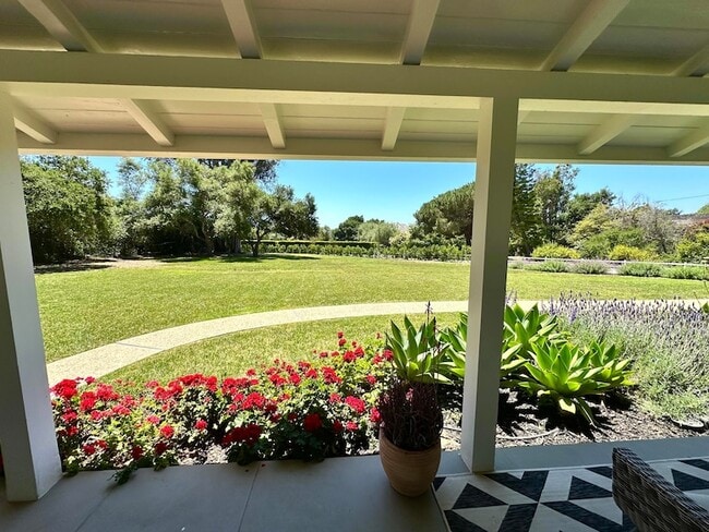 450 Santa Rosa Ln in Montecito, CA - Building Photo - Building Photo