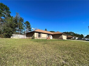 1211 W Newbury St in Citrus Springs, FL - Building Photo - Building Photo