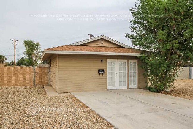 8615 N 36th Ave in Phoenix, AZ - Foto de edificio - Building Photo