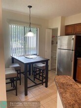 2205 S Cypress Bend Dr in Pompano Beach, FL - Building Photo - Building Photo