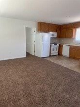 54 N Randy Ave in Clovis, CA - Building Photo - Building Photo