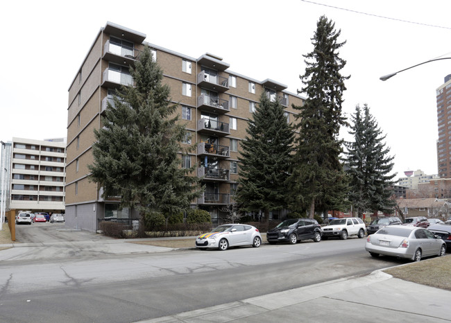 Prestige Apartments in Calgary, AB - Building Photo - Building Photo