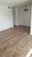 363 Washington Ave-Unit -43 in Miami Beach, FL - Building Photo - Building Photo
