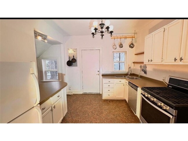 1253 Ashland Ave in St. Paul, MN - Building Photo - Building Photo